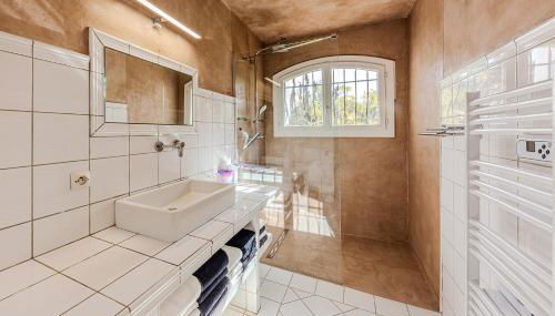 Villa Triptyque - Avec piscine et grand jardin - Foto 5