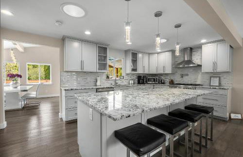 Luxury 5 beds Villa with Heated Pool & Resort Amenities - Photo 10