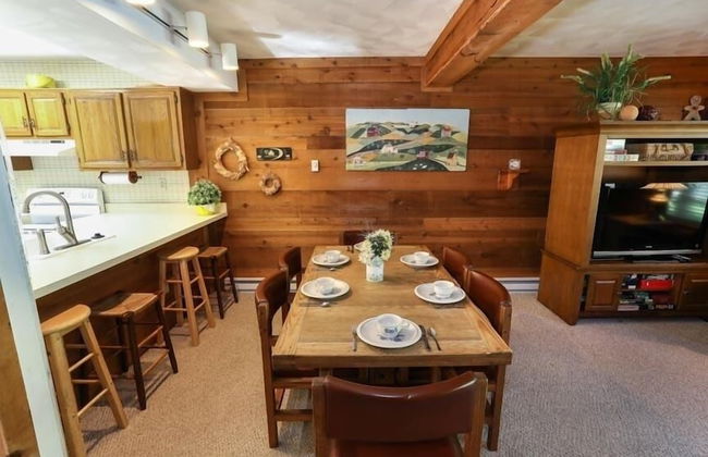 Seven Springs 3 BR Deluxe Condo, by Golf Course by RedAwning - Foto 19