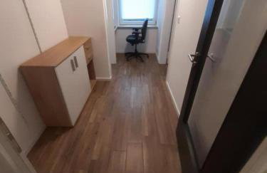 Erdgeschoss 75 m2 Großer Parkplatz WLAN Terrasse 30 m2 Übernachtung Unterkunft - Foto 14