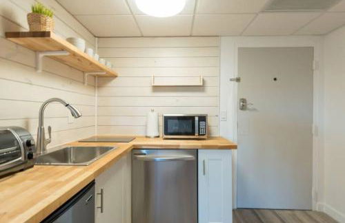 Deluxe Studio w/ Lakeview - free parking/pool - Foto 4