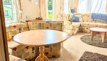 Family-Friendly Woodland Caravan Pool & Bar - Foto 2