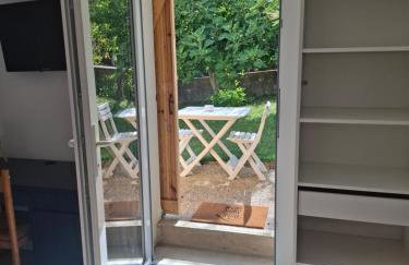 Charmant studio RDC avec terrasse, parking & cuisine équipée - Foto 12