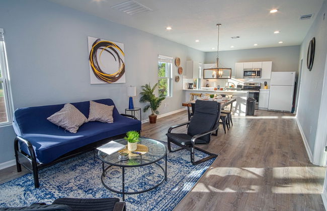 Downtown Dream Home Spacious 4br/2ba Sleeps 12! - Foto 1