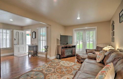 Creekside Home with Patio, Walk to Manitou Incline! - Foto 6