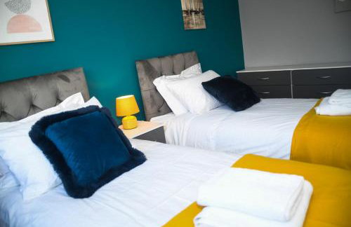 2ndHomeStays- Willenhall-A Serene 3 Bed House with a Garden View-Suitable for Contractors and Families-Sleeps 9 - 7 mins to J10 M6 and 21 mins to Birmingham - Foto 30