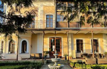 Pałac Sapetów - Foto 1