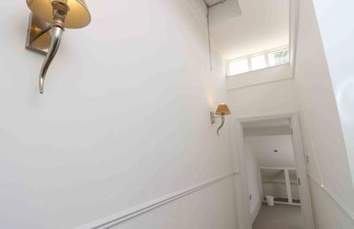 Perfect Retreat in Luxury & Historical Manor House - Photo 51