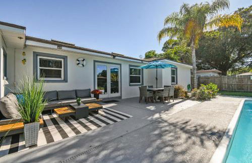 Tropical Retreat with Heated Pool & Firepit - Foto 33