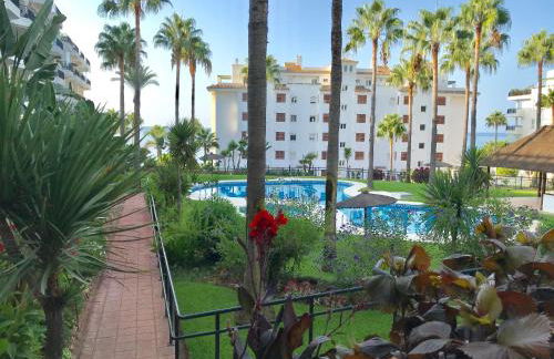 MI CAPRICHO, Beachfront, Grownfloor, Private Garden & Terrace - Photo 39