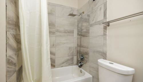 Spacious 3BR Terrace Apt Near LakePoint and Golf - Foto 5