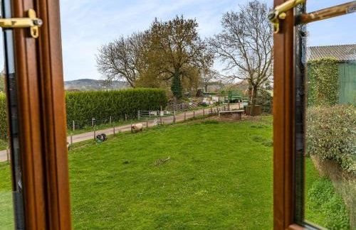 The Lodge - Photo 26