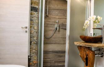 White suite - Jacuzzi, Swimming pool & Lake view - Foto 13