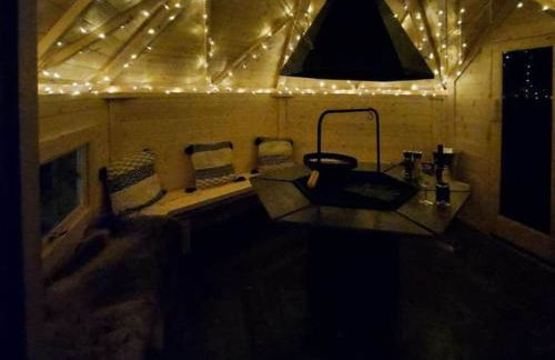 Treetops Luxury Log Cabin - Hot tub, BBQ & Sauna - Foto 33