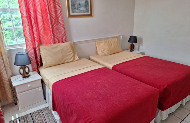 Cumber's Tropical Apartments - Foto 22