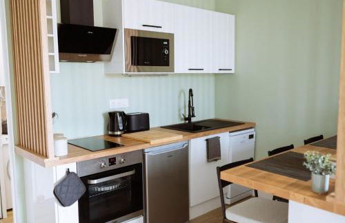 Superbe studio rénové proche Métro avec garage - Foto 7