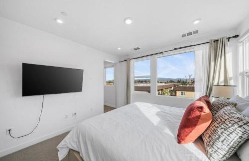 Central Santa Ana - Modern 4BR Home Near Disneyland - Foto 10