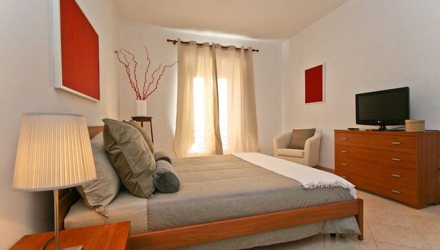 Rental In Rome Red & White Apartment - Foto 4, Habitación