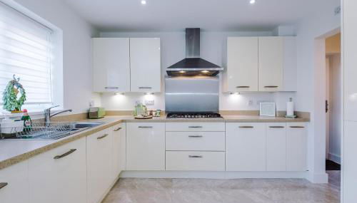 Hasting's House by YourStays - 3 Bedroom House in Stoke-on-Trent - Foto 3