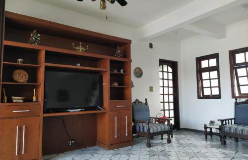 Carnaval a partir 5 diárias - 15 pessoas- Linda Casa de praia com Super piscina 12x5 Novinha com 3 níveis, Wi-Fi, Tv led,jardim , churrasqueira completa - Photo 40