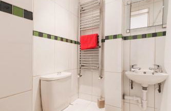 5 Bedroom House with Sea Views - Photo 3