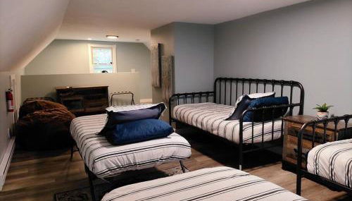 2-Unit House, big Lake Winnisquam views - Sleeps 13 - Foto 5