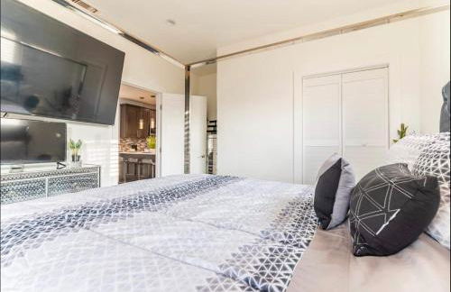 Gorgeous DTLA w/ View + Hot Tub! - Foto 20