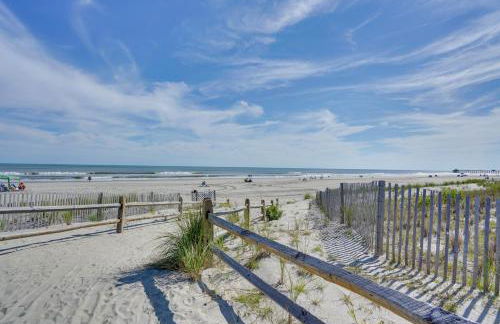 Steps to Boardwalk Group Getaway in Ventnor City - Foto 39