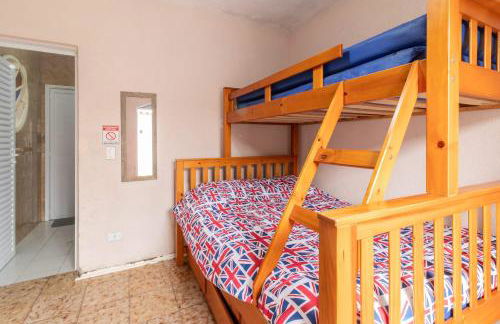 Casa Lindíssima e Espaçosa com 2 Piscinas - Adulto e Infantil, Perto da Praia, Opção da Piscina Adulto Aquecida Cobrado à Parte, 4 Quartos Frente as Piscinas, Área Gourmet Completa com Churrasqueira, Forno e Fogão a Lenha, Mesa de Bilhar, Lareira na Sala - Photo 38