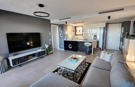 Blue Lady by the Sea - Foto 60