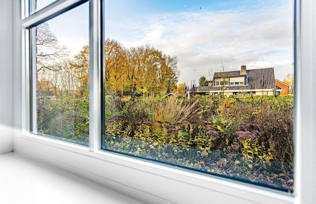 Charming Holiday Home in Nijverdal with Hot Tub - Foto 33