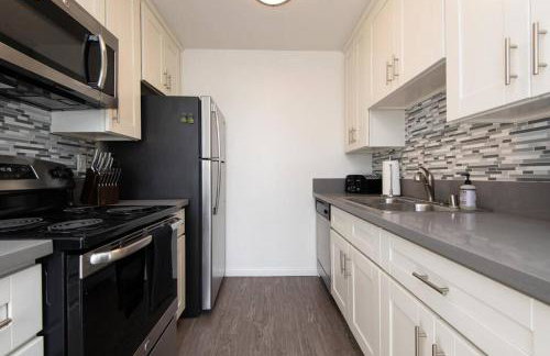 Skyline Palms 1-Bedroom with Roof-Top Pool - Foto 14