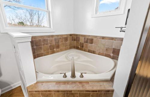 Waterfront 5 Bedroom Near BWI Annapolis Baltimore - Foto 9