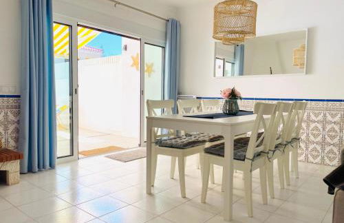 StaySalty - Resort Style Family Beach House with Pool - Foto 22