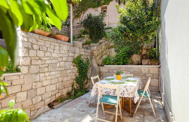 Beautiful Holiday Home on the Island Brac, With the Sea and a Small Beach in Front of the Door - Foto 19