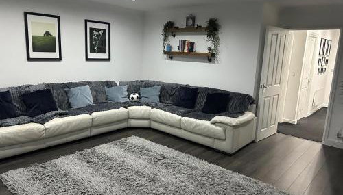 Entire 3 bedroom deluxe house - Foto 2