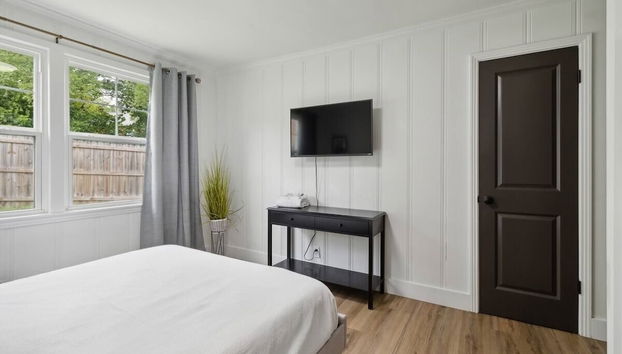 Chic Retreat Near Airport & Downtown Nashville by RedAwning - Foto 3, Habitación