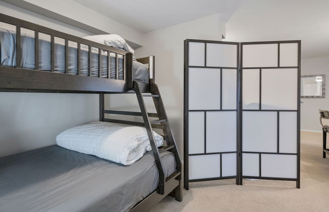 AMAZING 3Br Condo | Heated Pool & Hot Tub | Hm Theatre | Pool Table - Photo 8