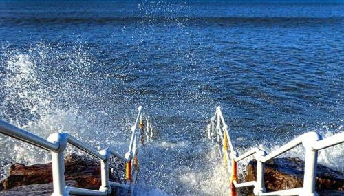 Sea Escape The Tardiis Beachfront location Aberavon beach Sea Views Driveway parking - Foto 3