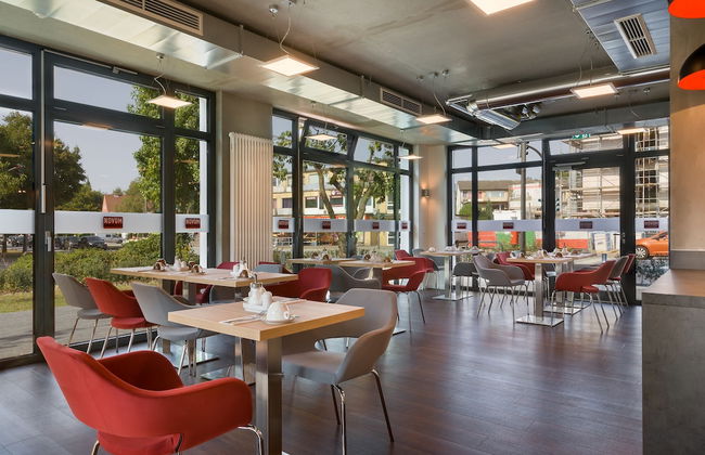 Signature East Hotel Apartment - Photo 43