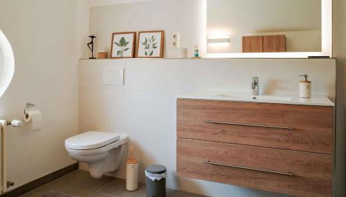 Seeblick-Dachgeschoss in historischer Villa zentral 4 PAX - Foto 5