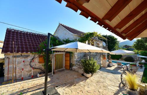 Home Sweet Home traditional Dalmatian house with pool - Photo 35