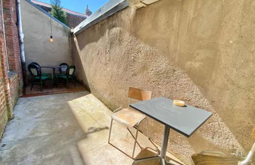 Oasis Urbaine - Spacieux et calme avec patio - Foto 20
