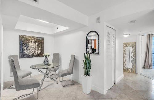 Best views, 2 balconies, 2 bedrooms, pool, gym, parking - Foto 13