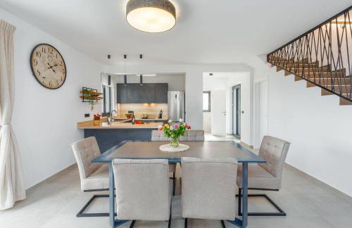 Moderne Villa mit Privatpool, Meerblick, Babybett, BBQ, klimatisierte Schlafzimmer - perfekt zum Biken - Photo 20