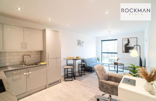 Royal Oak Apartments 1 - Free Van Parking - 2 Bedroom Apartment - 2 bathrooms - Sleeps 6 - Perfect for Contractors - Fast Wi-fi - Foto 14