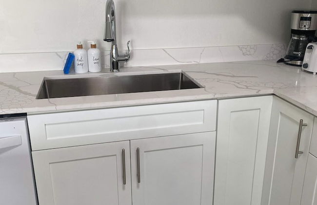 Oceanfront Condo on Seven Mile Beach - Photo 5