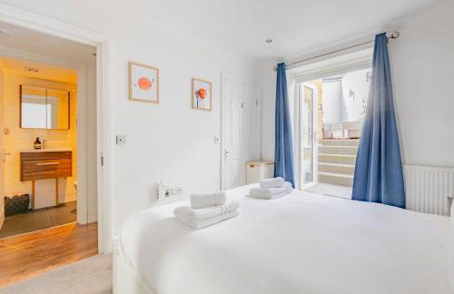 Snug 2BD Flat with Patio Heart of North London - Foto 2