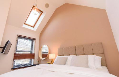 City Retreat, 2 Bed House with Cloudstream Hot Tub - Foto 31