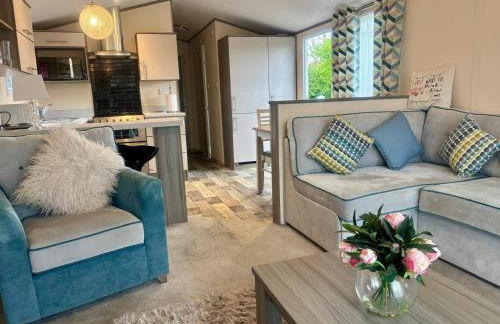 Caravan in Holcot - Sleeps 6 - Pet Friendly - Foto 16